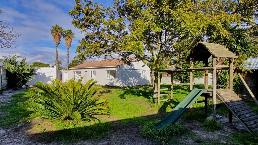 To Let 3 Bedroom Property for Rent in Table View Western Cape